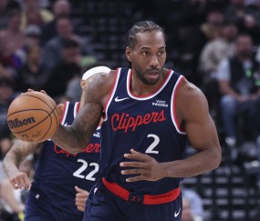 体育娱乐-战神卡又来？伦纳德半场16分钟 15中8&amp;三分6中2砍下20分4板