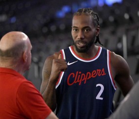 体育直播-赚个25万小差价！诈骗公司收快船200万注资 转了175万给小卡