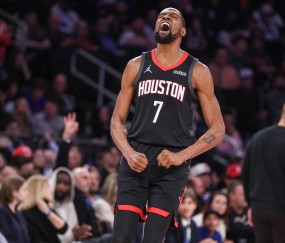 KD全明星后场均29.4分6.1板5.1助&amp;命中率54.1% 同期总得分联盟第1